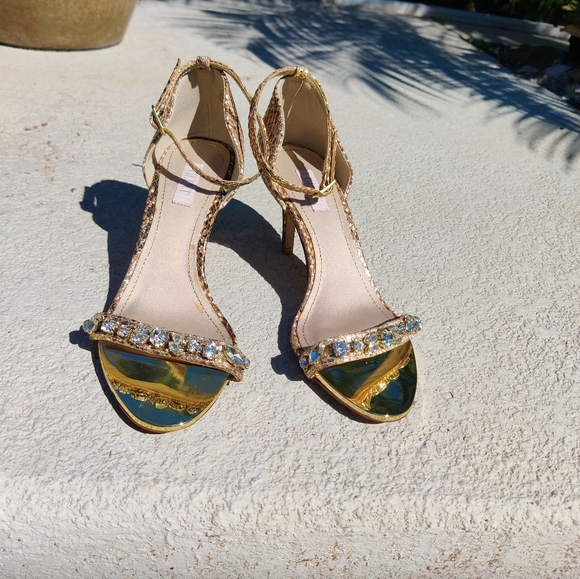 Gold snakeskin and rhinestone heel - Picture 4 of 16